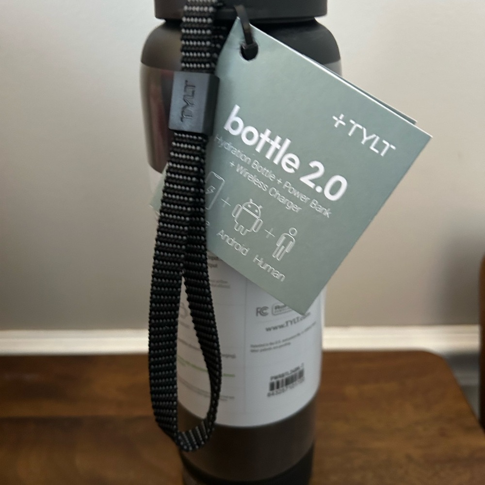 Tylt Water Bottle & Power Bank